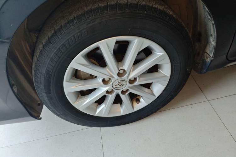 Used Toyota Camry 2012 2.5G Luxury Edition Left Front Wheel Hub