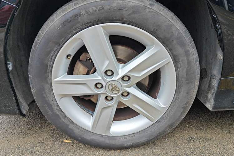 Used Toyota Camry 2012 Junrui 2.0S Radiant Edition Left Front Wheel Hub