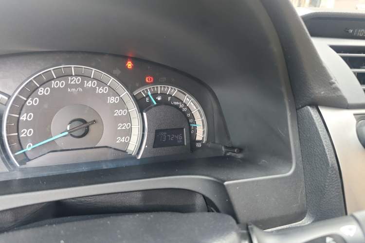 Used Toyota Camry 2012 Junrui 2.0S Radiant Edition Odometer Close Up