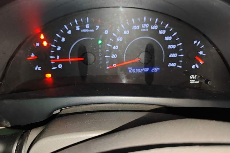 Used Toyota Camry 2012 200E Classic Elite Edition Odometer Close Up