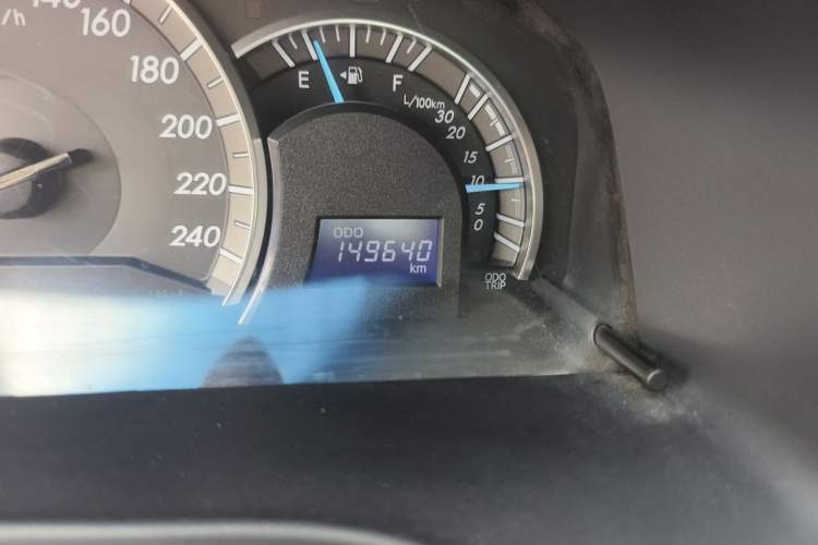 Used Toyota Camry 2012 Junrui 2.0S Radiant Edition Odometer Close Up