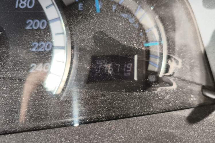Used Toyota Camry 2012 Junrui 2.5S Activa Navigation Edition Odometer Close Up