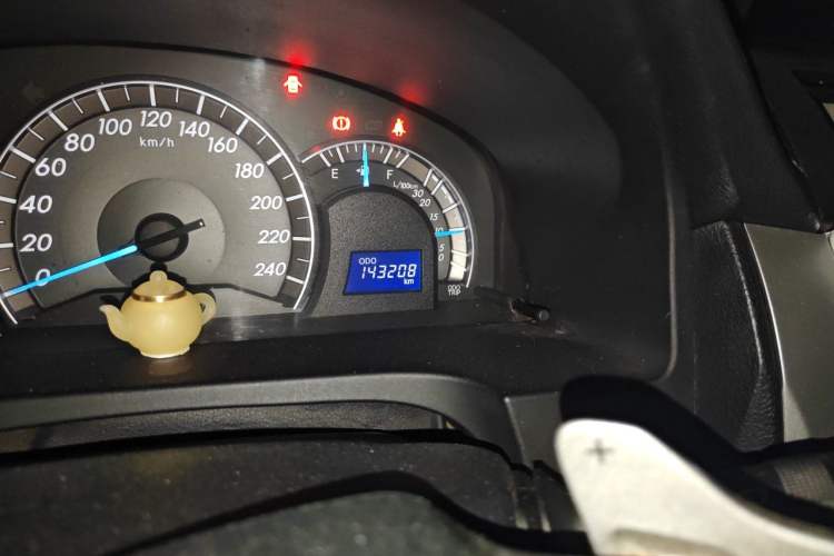Used Toyota Camry 2012 Junrui 2.0S Radiant Edition Odometer Close Up