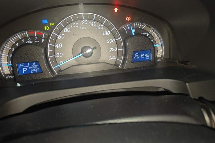 Used Toyota Camry 2012 Junrui 2.0S Radiant Edition Odometer Close Up