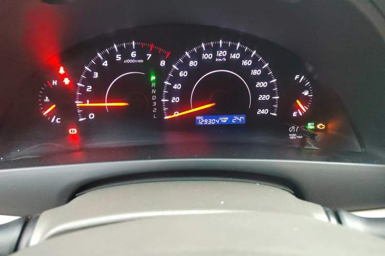 Used Toyota Camry 2012 200E Classic Elite Edition Odometer Close Up