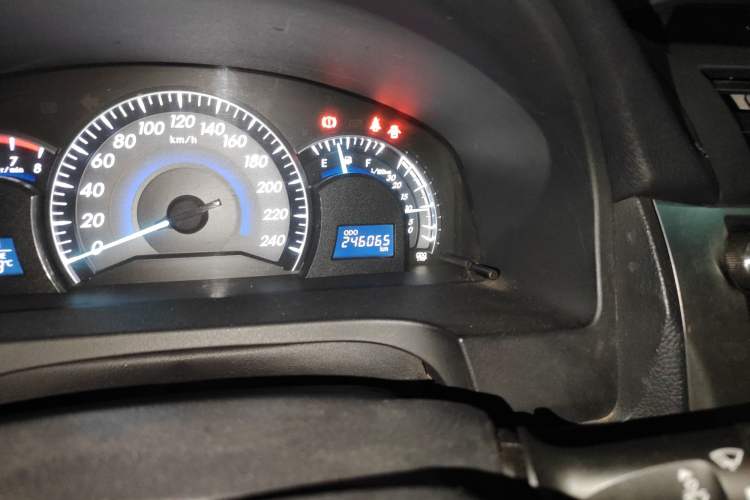 Used Toyota Camry 2012 2.5G Luxury Edition Odometer Close Up
