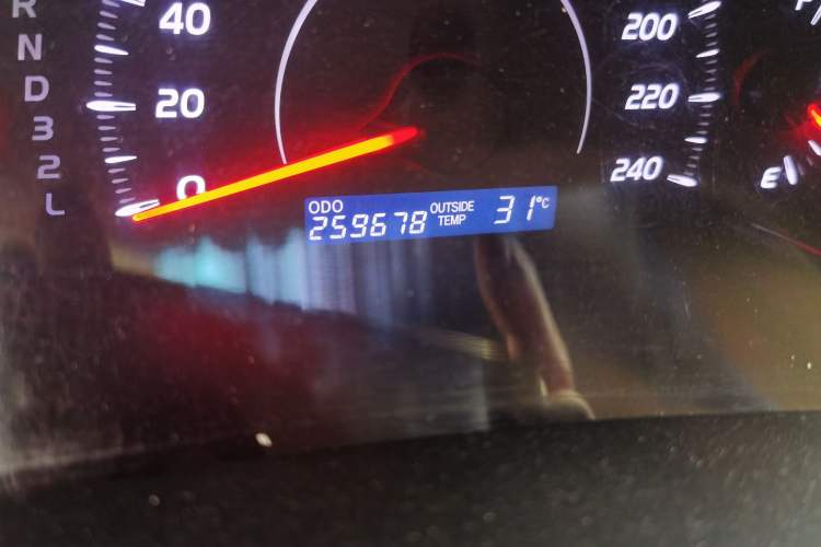 Used Toyota Camry 2012 200E Classic Elite Edition Odometer Close Up