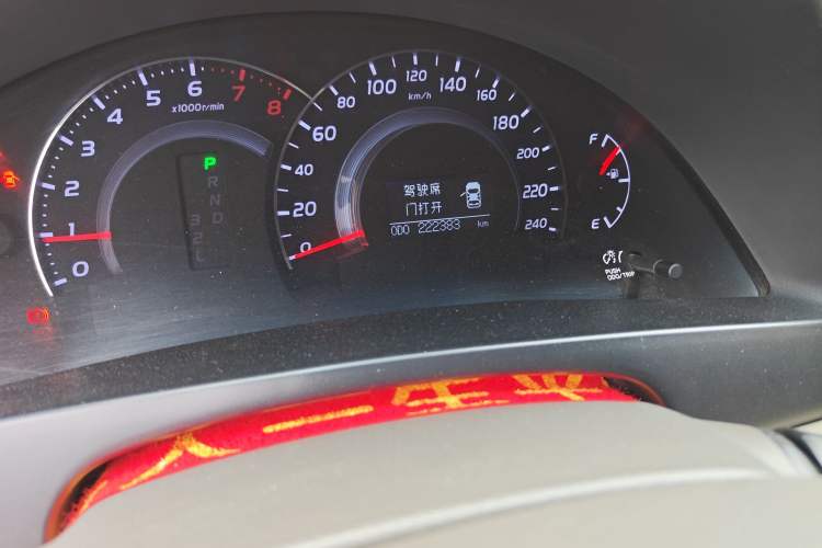 Used Toyota Camry 2012 200G Classic Luxury Edition Odometer Close Up