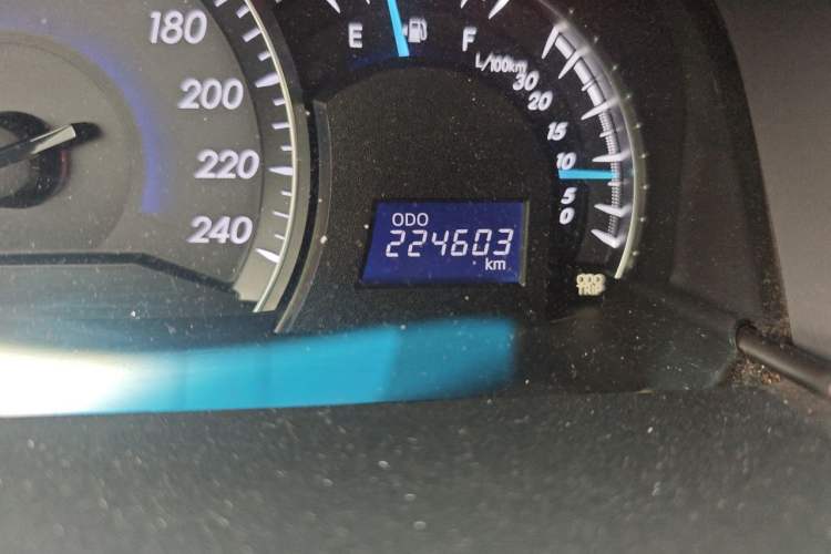 Used Toyota Camry 2012 2.5G Luxury Navigation Edition Odometer Close Up