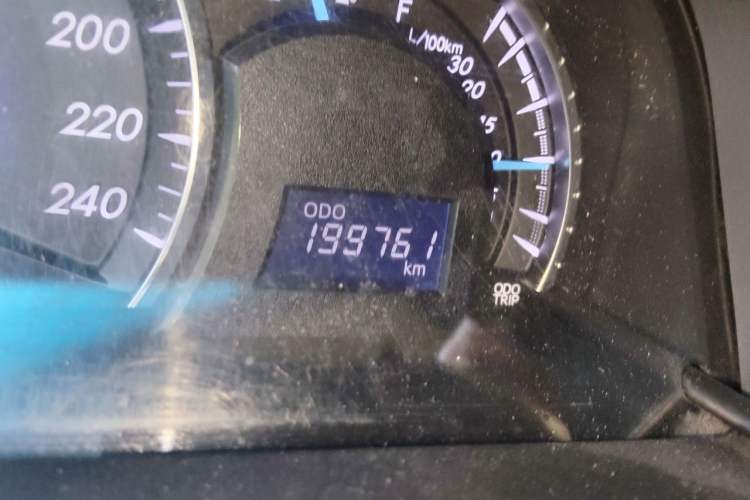 Used Toyota Camry 2012 2.5G Luxury Edition Odometer Close Up