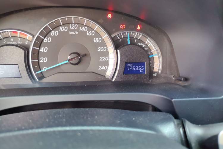 Used Toyota Camry 2012 Junrui 2.0S Radiant Edition Odometer Close Up
