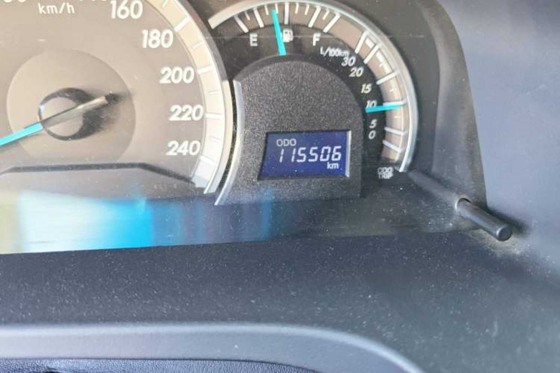 Used Toyota Camry 2012 Junrui 2.0S Radiant Edition Odometer Close Up
