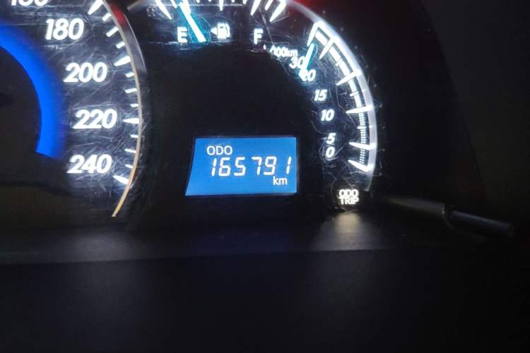 Used Toyota Camry 2012 2.5G Luxury Edition Odometer Close Up