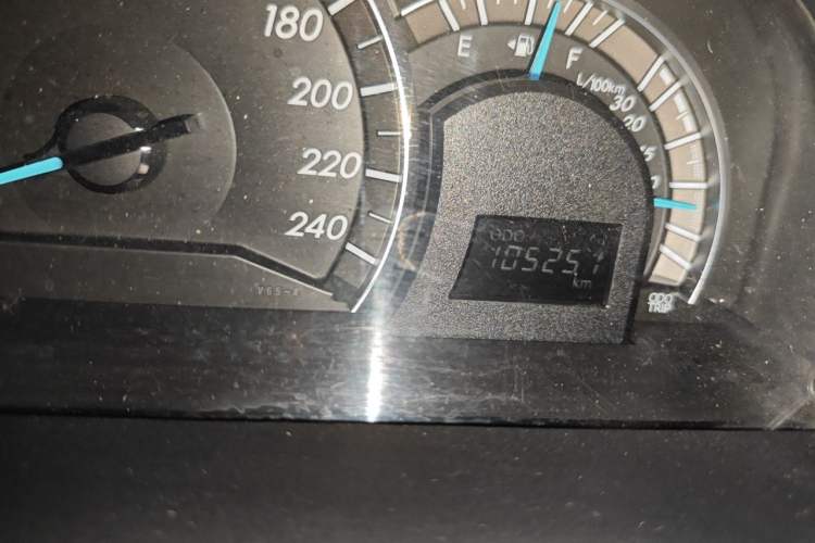 Used Toyota Camry 2012 Junrui 2.0S Radiant Edition Odometer Close Up