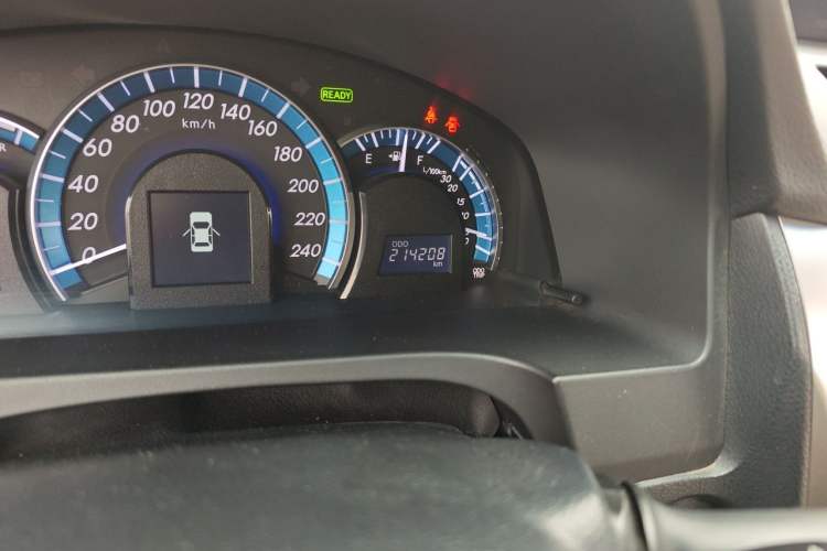 Used Toyota Camry 2012 Luxurious Edition 2.5HG Zunrui Odometer Close Up
