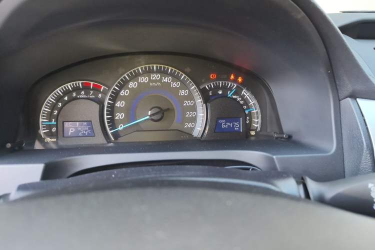 Used Toyota Camry 2012 2.0G Luxury Edition Odometer Close Up