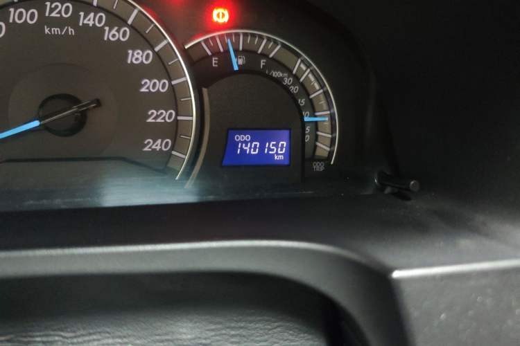 Used Toyota Camry 2012 Junrui 2.0S Radiant Edition Odometer Close Up