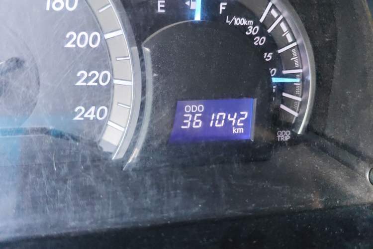 Used Toyota Camry 2012 Junrui 2.0S Radiant Edition Odometer Close Up