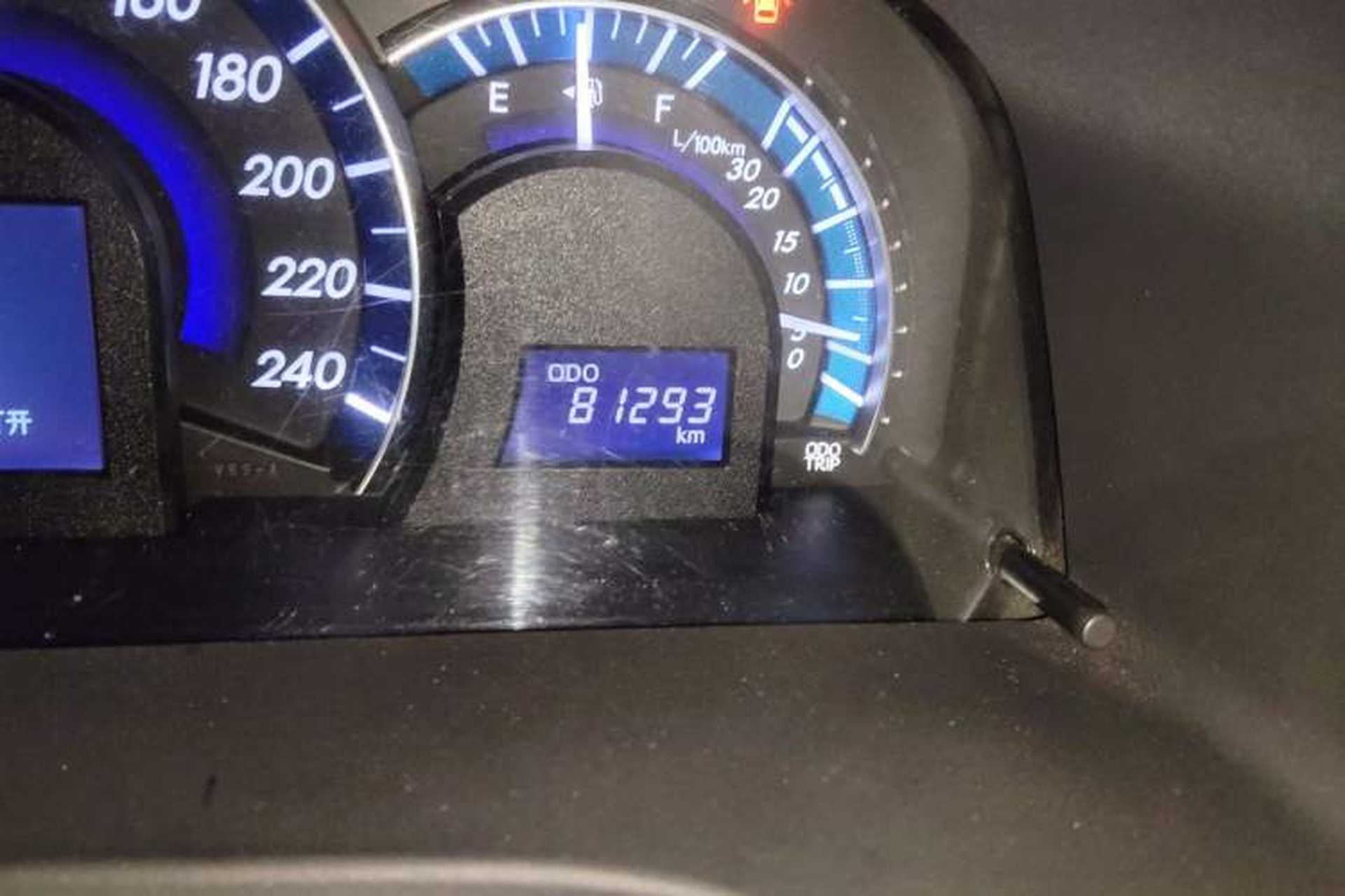 Used Toyota Camry 2012 Luxurious Edition 2.5HG Zunrui Odometer Close Up