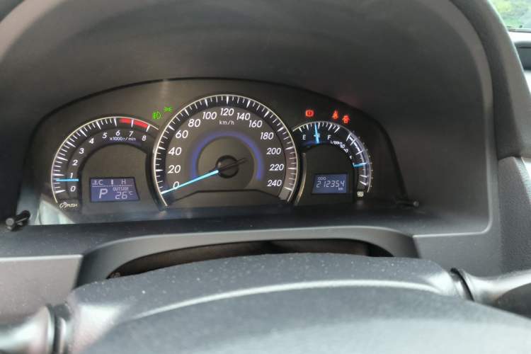 Used Toyota Camry 2012 2.5G Luxury Edition Odometer Close Up