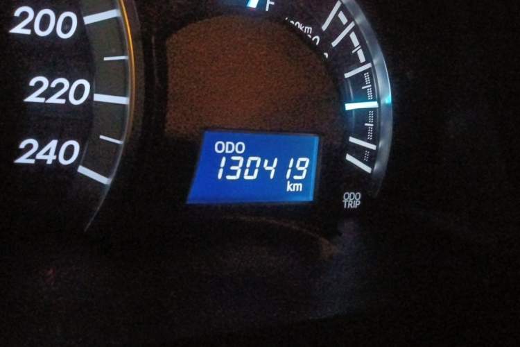 Used Toyota Camry 2012 Junrui 2.0S Radiant Edition Odometer Close Up
