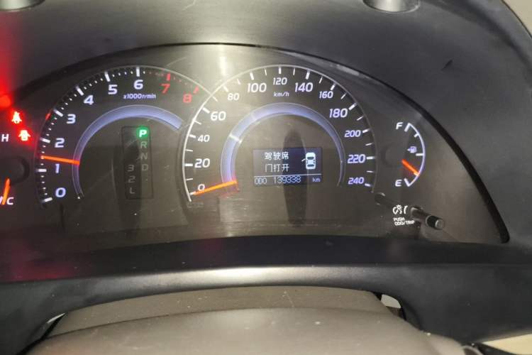 Used Toyota Camry 2012 200G Classic Luxury Edition Odometer Close Up