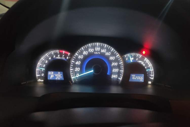 Used Toyota Camry 2012 2.5G Luxury Edition Odometer Close Up