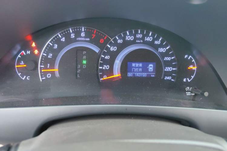 Used Toyota Camry 2012 200G Classic Luxury Edition Odometer Close Up