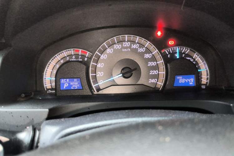 Used Toyota Camry 2012 Junrui 2.0S Radiant Edition Odometer Close Up