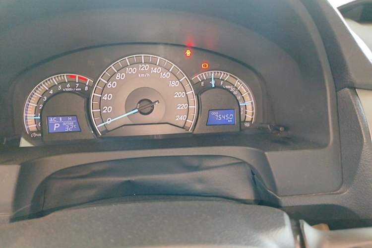 Used Toyota Camry 2012 Junrui 2.0S Radiant Edition Odometer Close Up