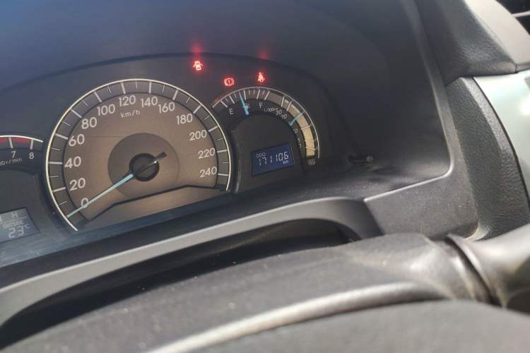 Used Toyota Camry 2012 Junrui 2.0S Radiant Edition Odometer Close Up