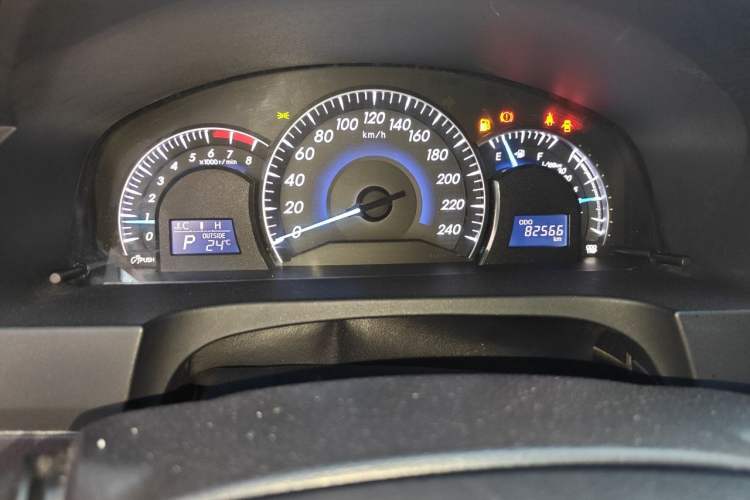 Used Toyota Camry 2012 2.0G Luxury Edition Odometer Close Up