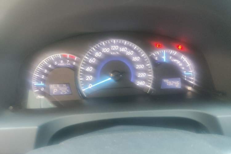 Used Toyota Camry 2012 2.5G Luxury Edition Odometer Close Up