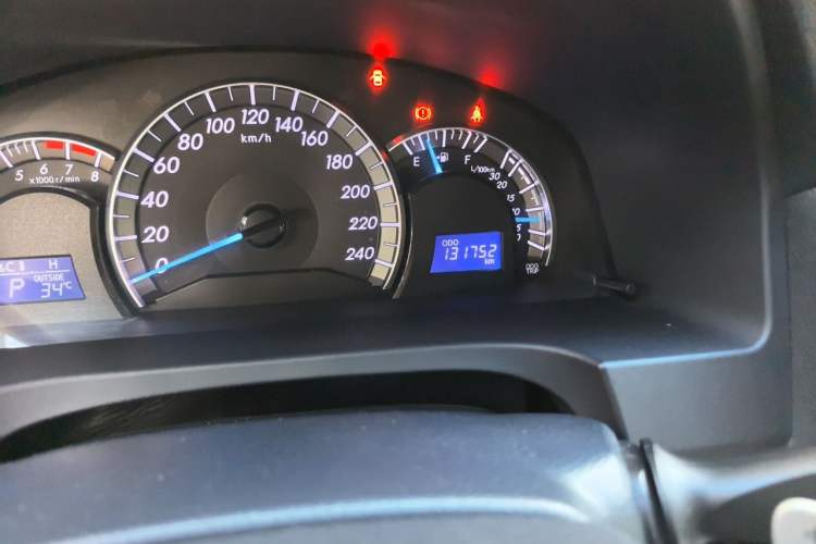 Used Toyota Camry 2012 Junrui 2.0S Radiant Edition Odometer Close Up