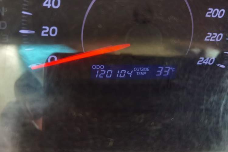 Used Toyota Camry 2012 200E Classic Elite Edition Odometer Close Up