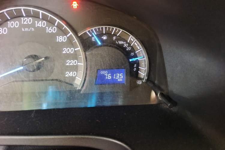 Used Toyota Camry 2012 Junrui 2.0S Radiant Edition Odometer Close Up