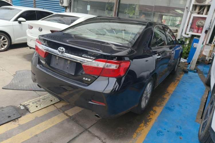 Used Toyota Camry 2012 2.5G Luxury Navigation Edition Rear Right 45 Deg