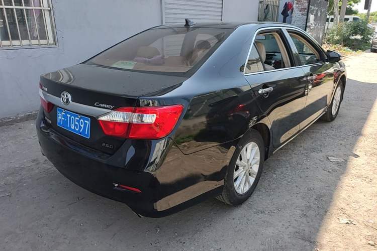 Used Toyota Camry 2012 2.5G Luxury Edition Rear Right 45 Deg