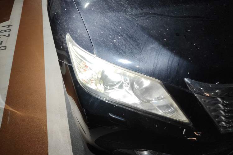 Used Toyota Camry 2012 2.5G Luxury Edition Right Front Headlight