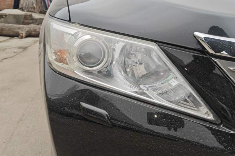 Used Toyota Camry 2012 2.5G Luxury Navigation Edition Right Front Headlight