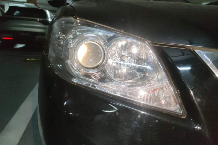 Used Toyota Camry 2012 200G Classic Luxury Edition Right Front Headlight