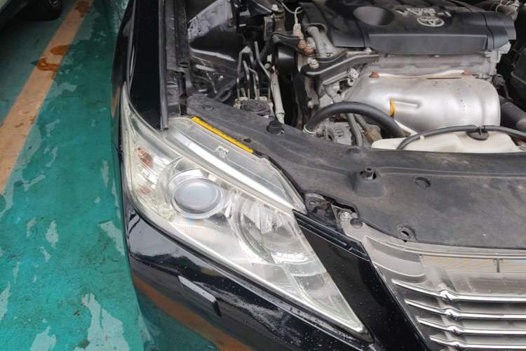 Used Toyota Camry 2012 2.5G Luxury Edition Right Front Headlight