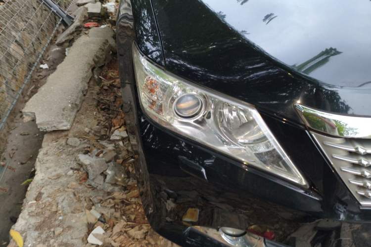 Used Toyota Camry 2012 2.5G Luxury Edition Right Front Headlight
