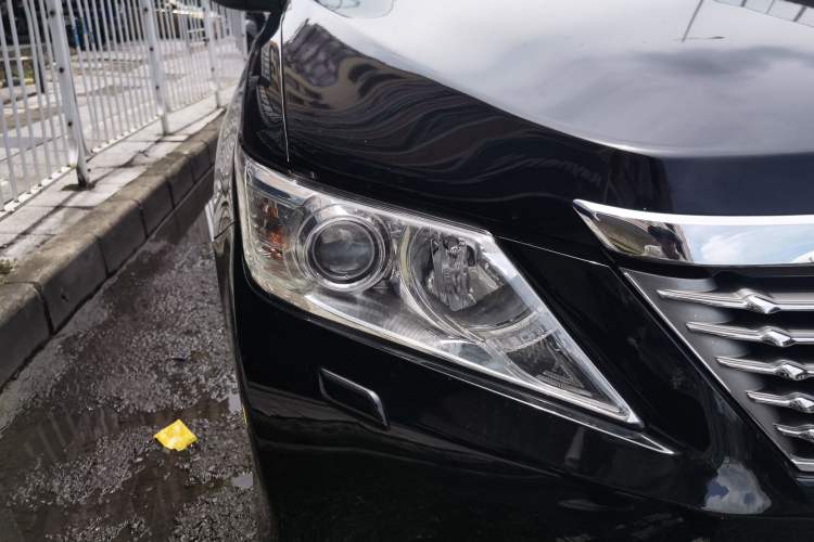 Used Toyota Camry 2012 2.5G Luxury Edition Right Front Headlight