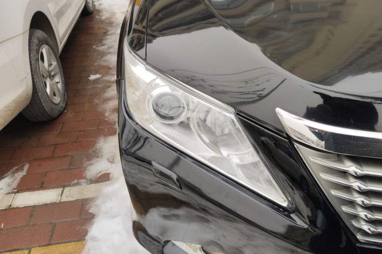 Used Toyota Camry 2012 2.5G Luxury Edition Right Front Headlight