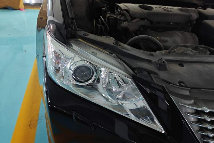 Used Toyota Camry 2012 2.5G Luxury Edition Right Front Headlight