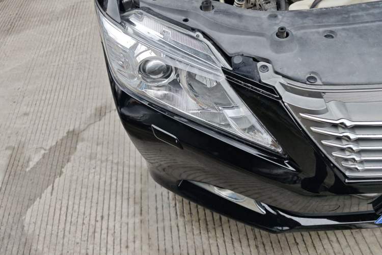Used Toyota Camry 2012 2.5G Luxury Navigation Edition Right Front Headlight