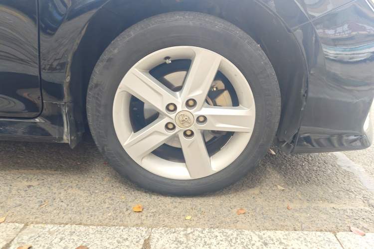 Used Toyota Camry 2012 Junrui 2.0S Radiant Edition Right Front Wheel Hub