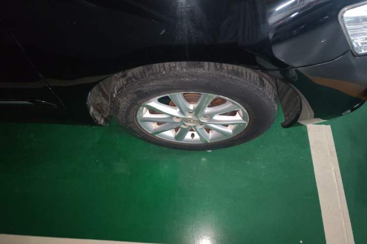 Used Toyota Camry 2012 200G Classic Luxury Edition Right Front Wheel Hub