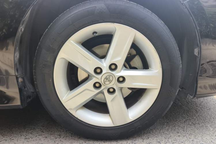 Used Toyota Camry 2012 Junrui 2.0S Radiant Edition Right Front Wheel Hub